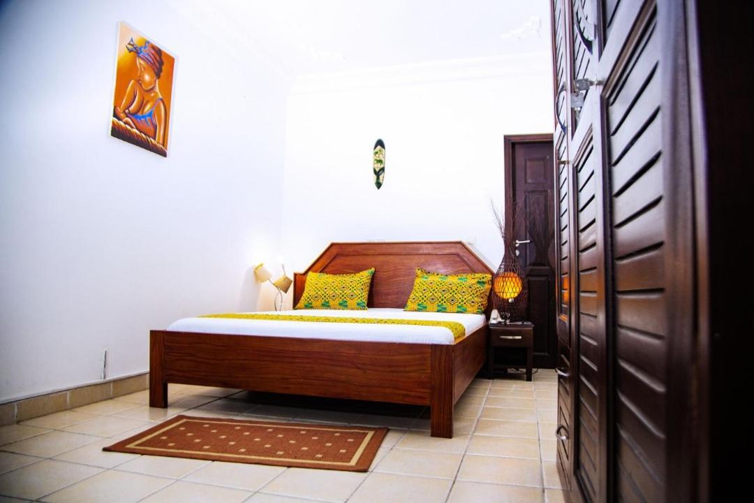 Cypa Hotel Abidjan Extérieur photo
