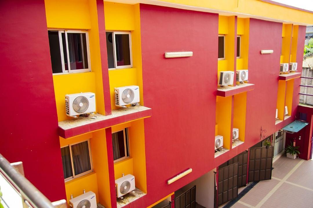 Cypa Hotel Abidjan Extérieur photo