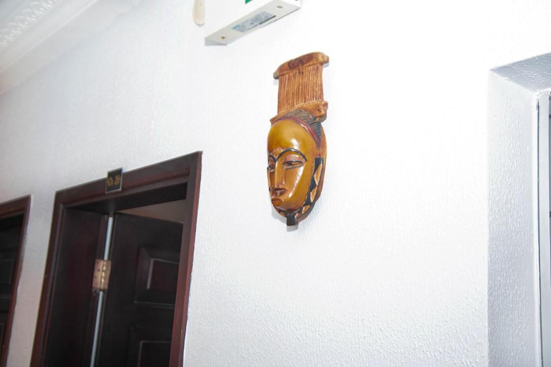 Cypa Hotel Abidjan Extérieur photo