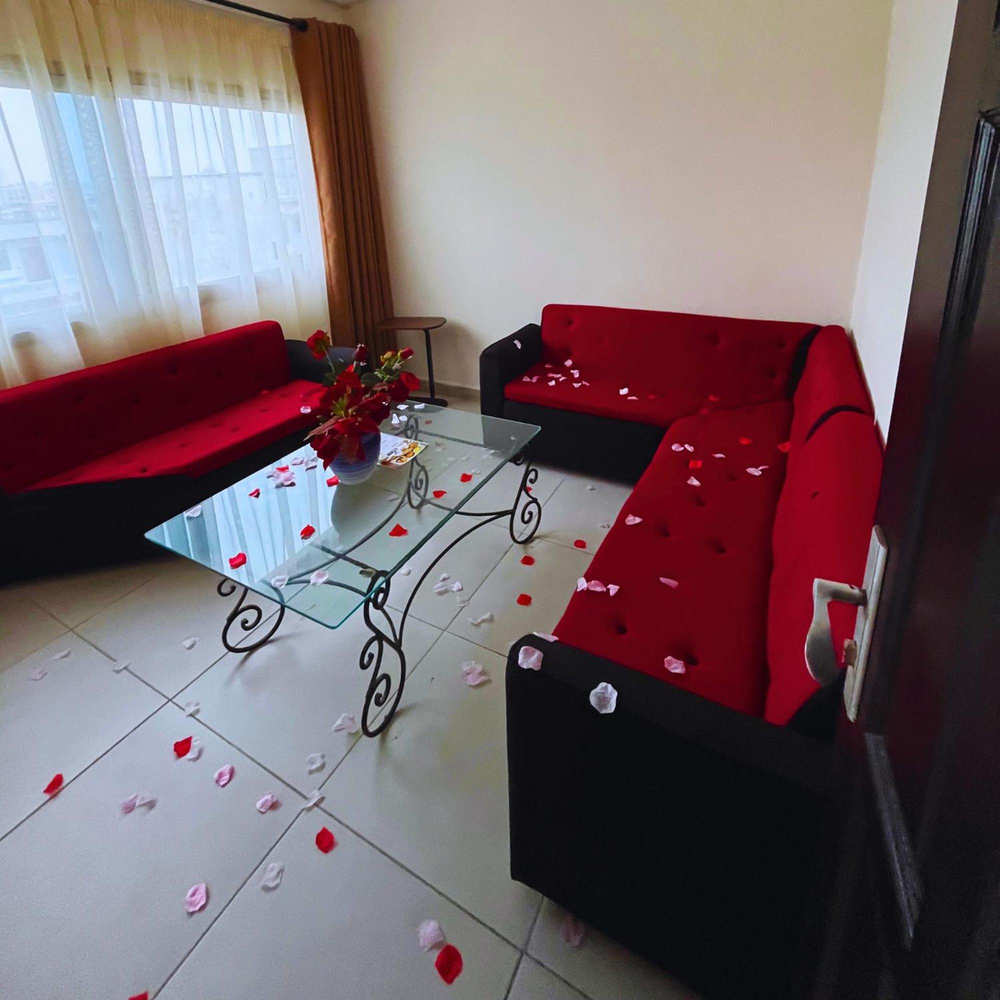 Cypa Hotel Abidjan Extérieur photo