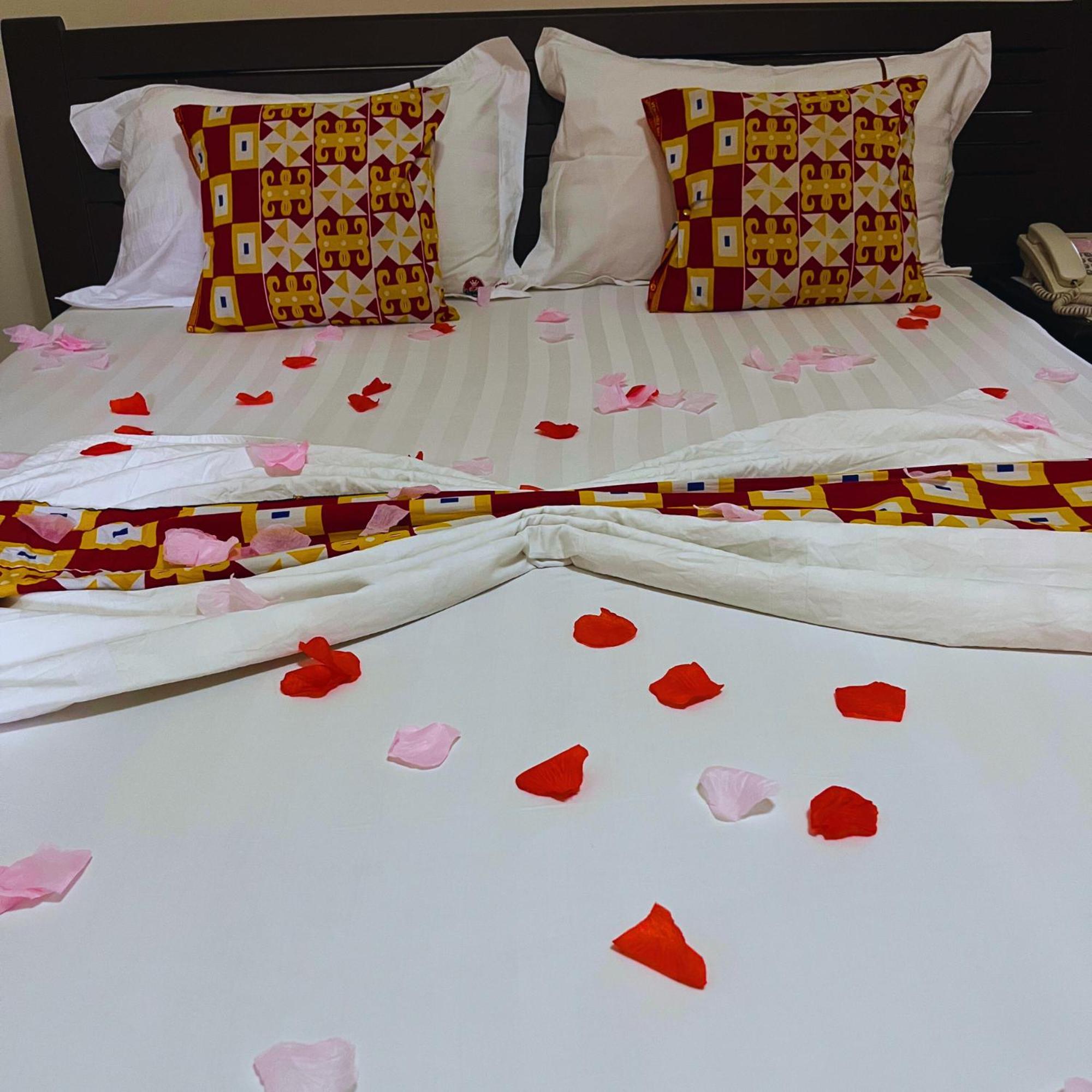 Cypa Hotel Abidjan Extérieur photo