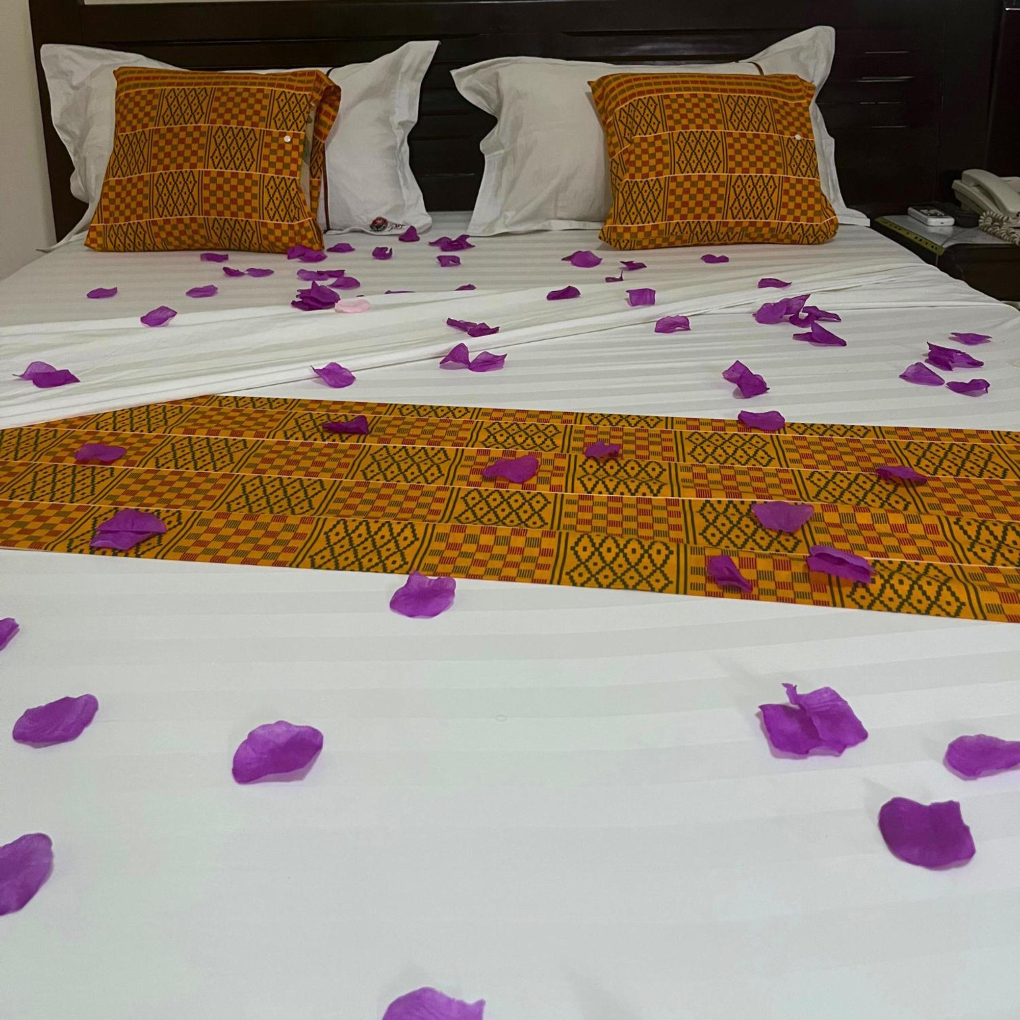 Cypa Hotel Abidjan Extérieur photo