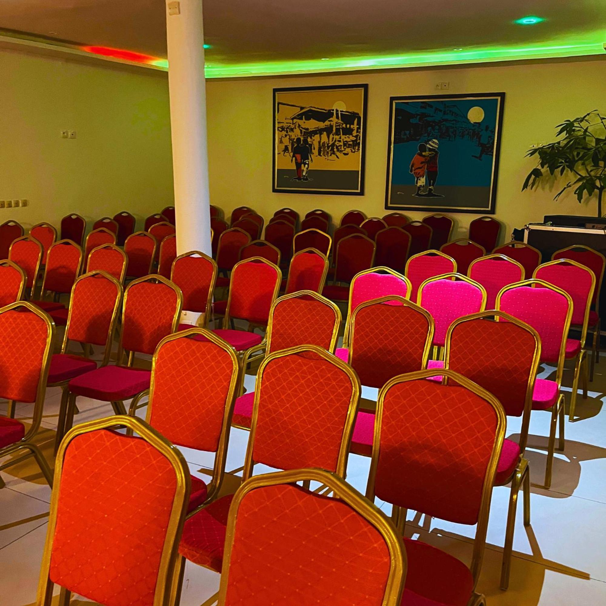 Cypa Hotel Abidjan Extérieur photo