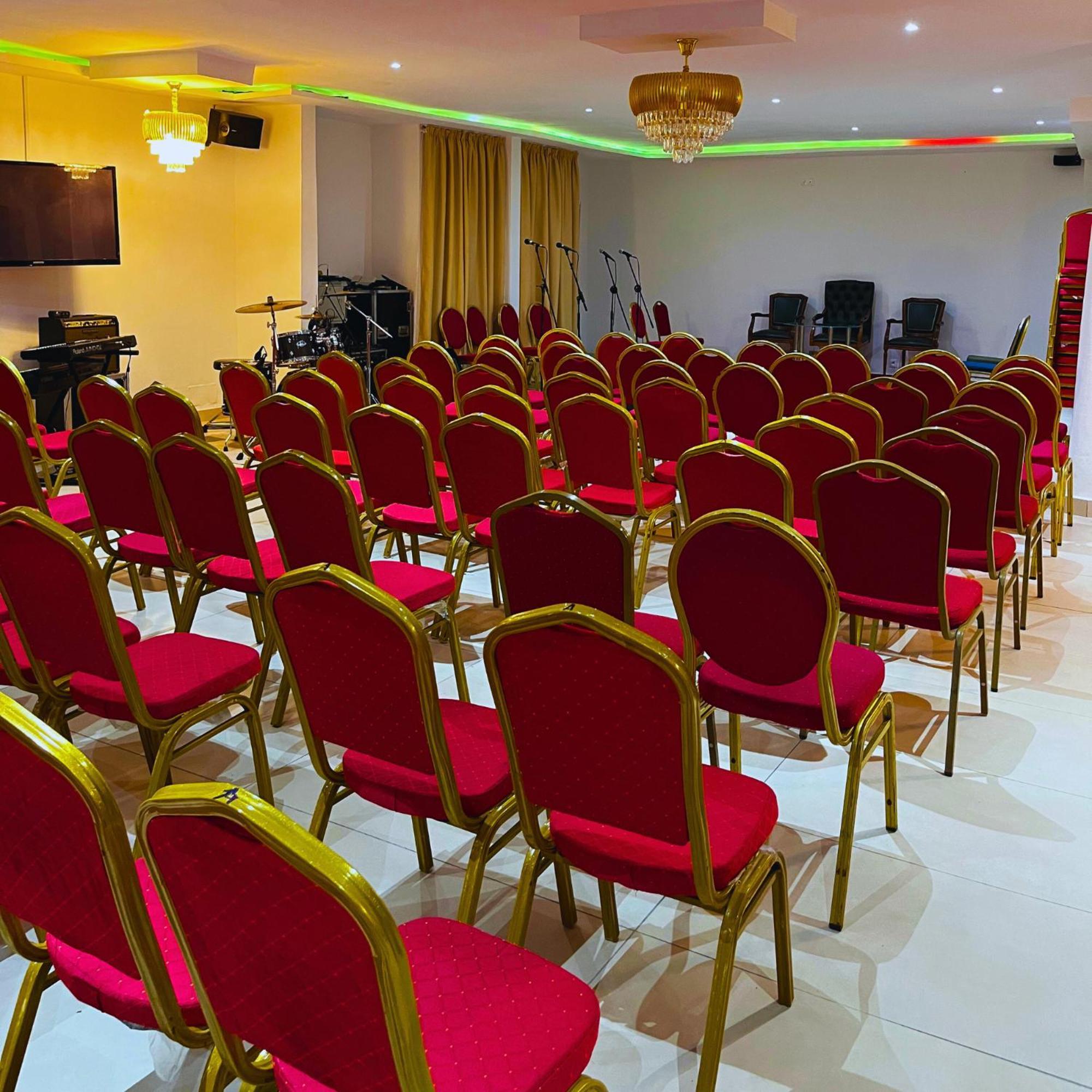 Cypa Hotel Abidjan Extérieur photo