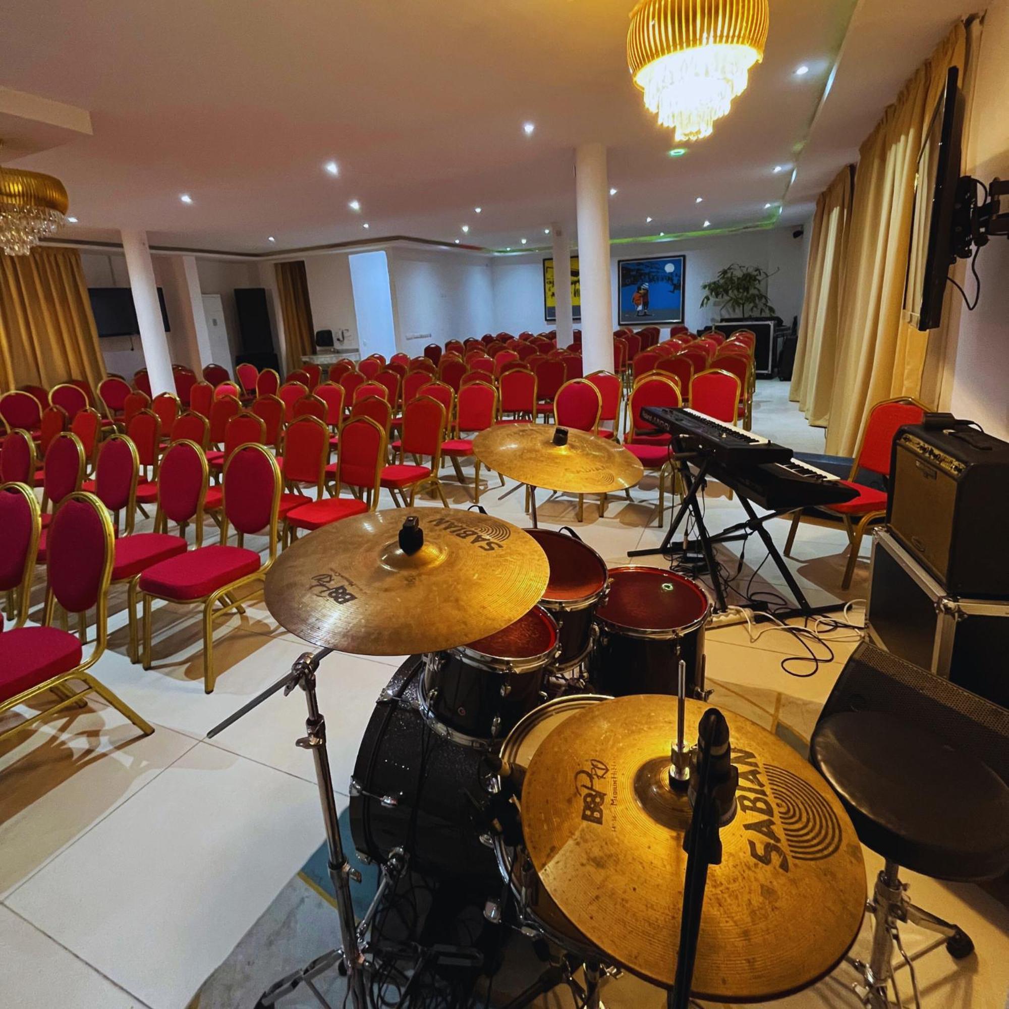 Cypa Hotel Abidjan Extérieur photo